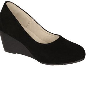 Suzanne Betro footwear